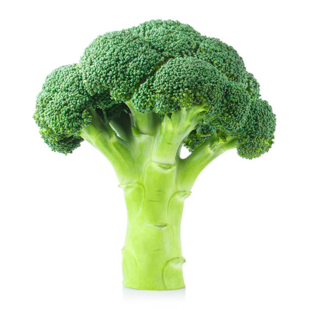 broccoli su bianco - cavolo broccolo foto e immagini stock