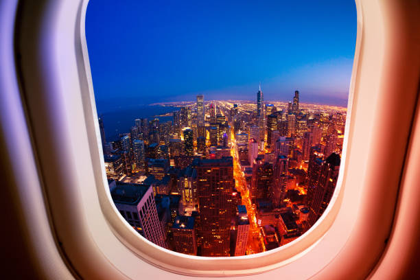 widok chicago illinois usa z okna samolotu - commercial airplane finance airplane private airplane zdjęcia i obrazy z banku zdjęć