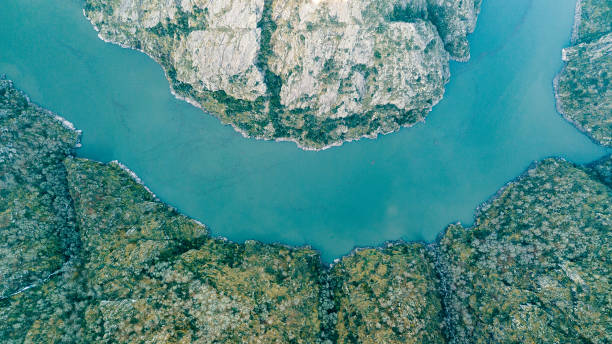 「sil」川の峡谷の空中風景。 - ourense province ストックフォトと画像