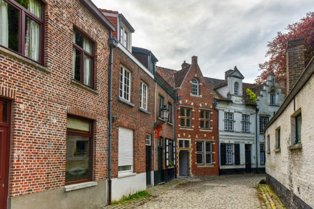 istock Medieval Houses of Bruges 1135343383