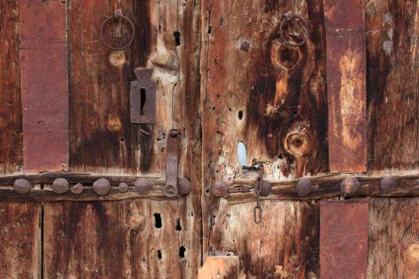 istock old weathered wooden door 1135344988