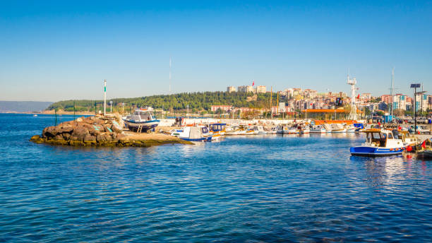 sea landscape of city canakkale, turkey - çanakkale city imagens e fotografias de stock