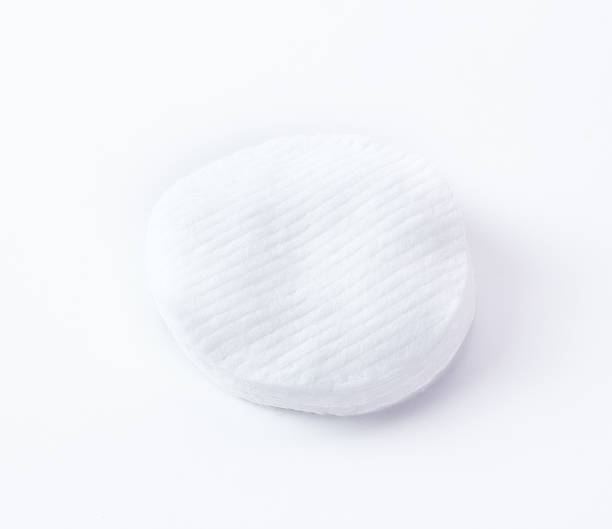 istock cleaning white cotton pads isolated on white background 1135354275