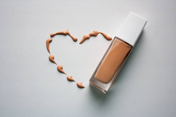 istock Beige heart with tonal cream composition 1135355579