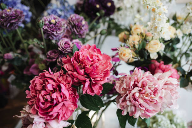 istock Small business - flower shop 1135370978