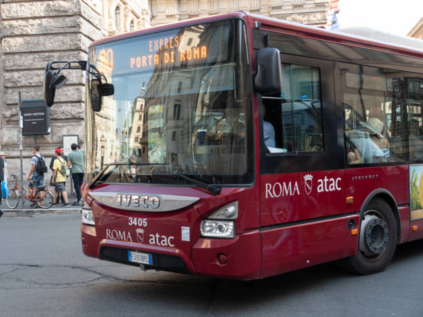 attacco bus - autobus italy foto e immagini stock