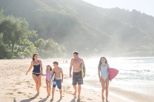 istock Family day at the beach! 1135393525