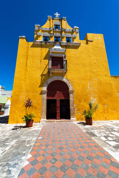 istock Yellow Colonial Church in Campeche, Mexico 1135404066