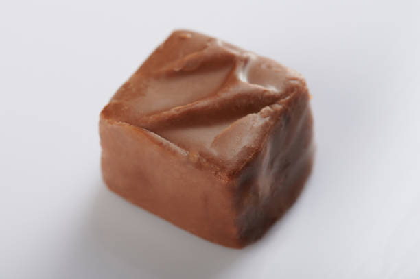 istock One piece of candy bar 1135410148