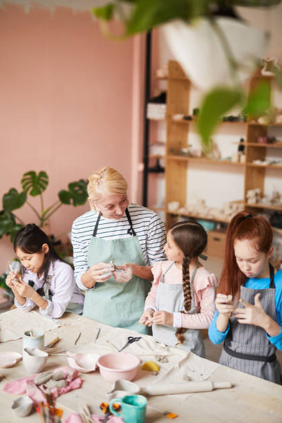 istock Pottery School for Kids 1135415920