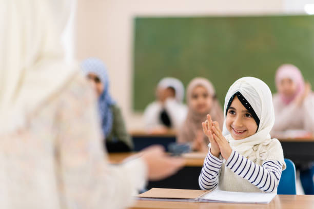 istock Muslim girl clapping 1135420266