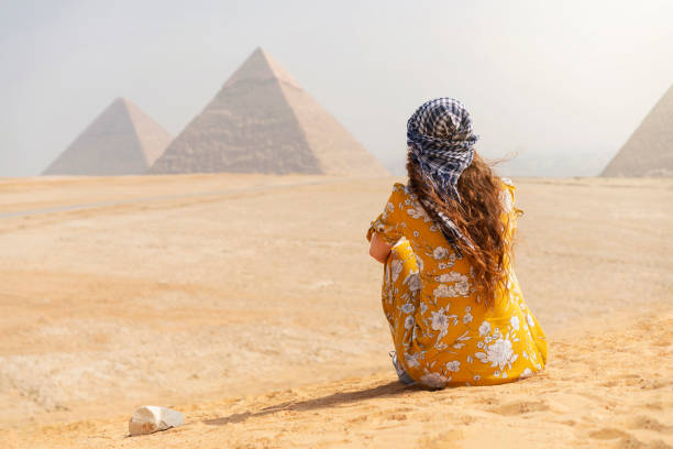 un mondo da viaggiare - giza foto e immagini stock