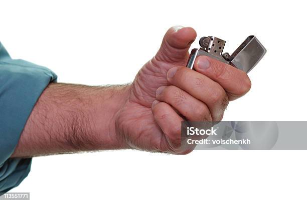 Zippo Flick - zdjęcia stockowe i więcej obrazów Ręka człowieka - Ręka człowieka, Mężczyźni, Zapalniczka