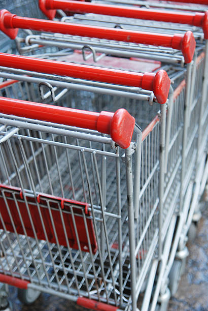 istock Line of shopping cart 113557456