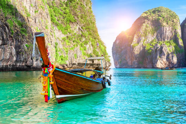 istock Famous Maya Bay lagoon and limestone cliffs. 1135575042