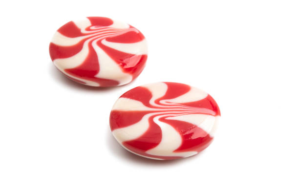 istock strawberry milk lollipop isolated 1135587274