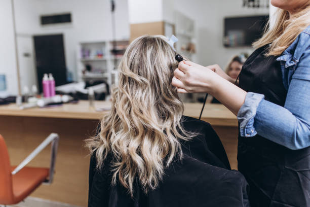 istock Hair salon 1135612912
