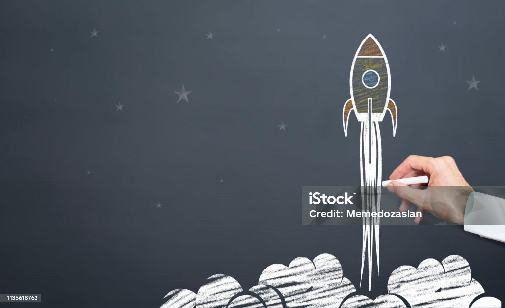 l'homme dessine le lancement de fusée - Photo de Nouvelle entreprise libre de droits