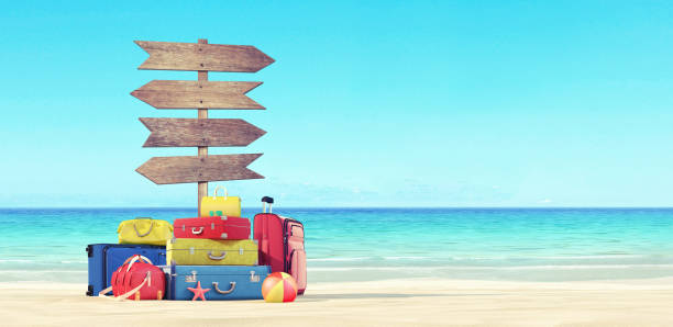 направление пляжного отдыха и багаж на пляже 3d рендер - beach suitcase vacations summer стоковые фото и изображения