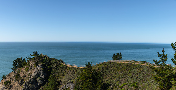 Stinson beach overlook walkway on the California coastline on a beautiful day