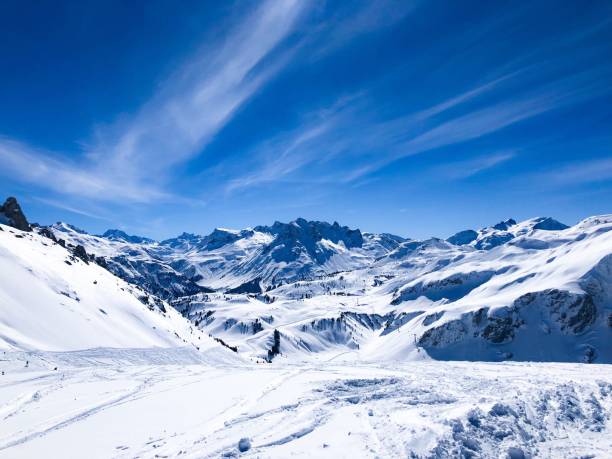 Snowy mountains Snowy mountains in Alps snowcapped mountain stock pictures, royalty-free photos & images