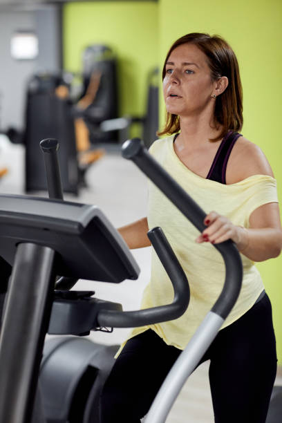 istock Curvy Woman In The Gym 1135693448