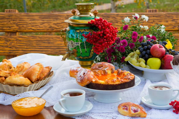 istock Tea with honey, pastries and samovar 1135693725