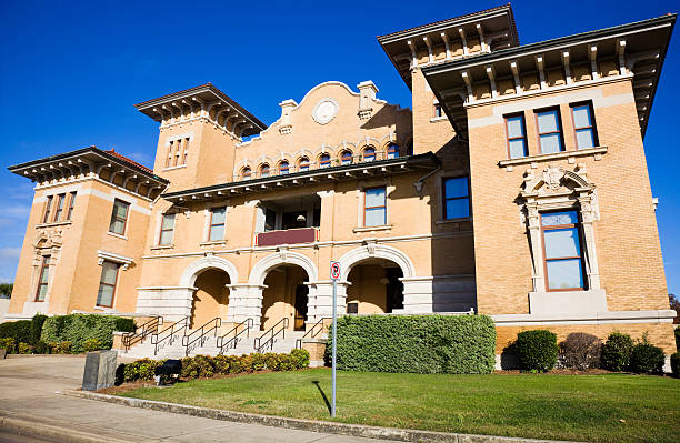 istock Historic building in Pensacola 113572228