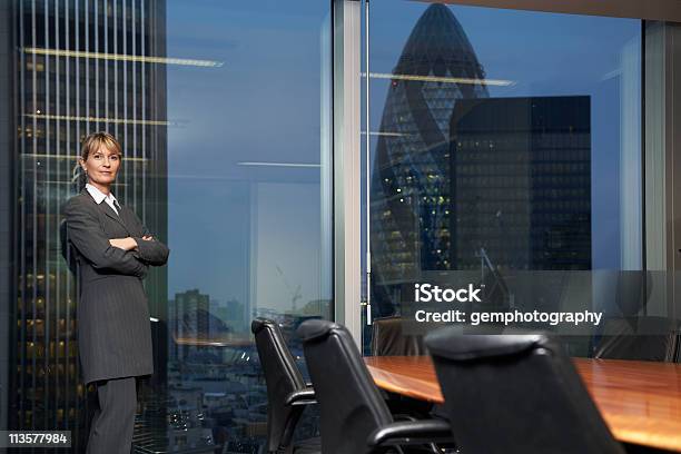 비즈니스 여성 런던-잉글랜드에 대한 스톡 사진 및 기타 이미지 - 런던-잉글랜드, 리더십, 사무실