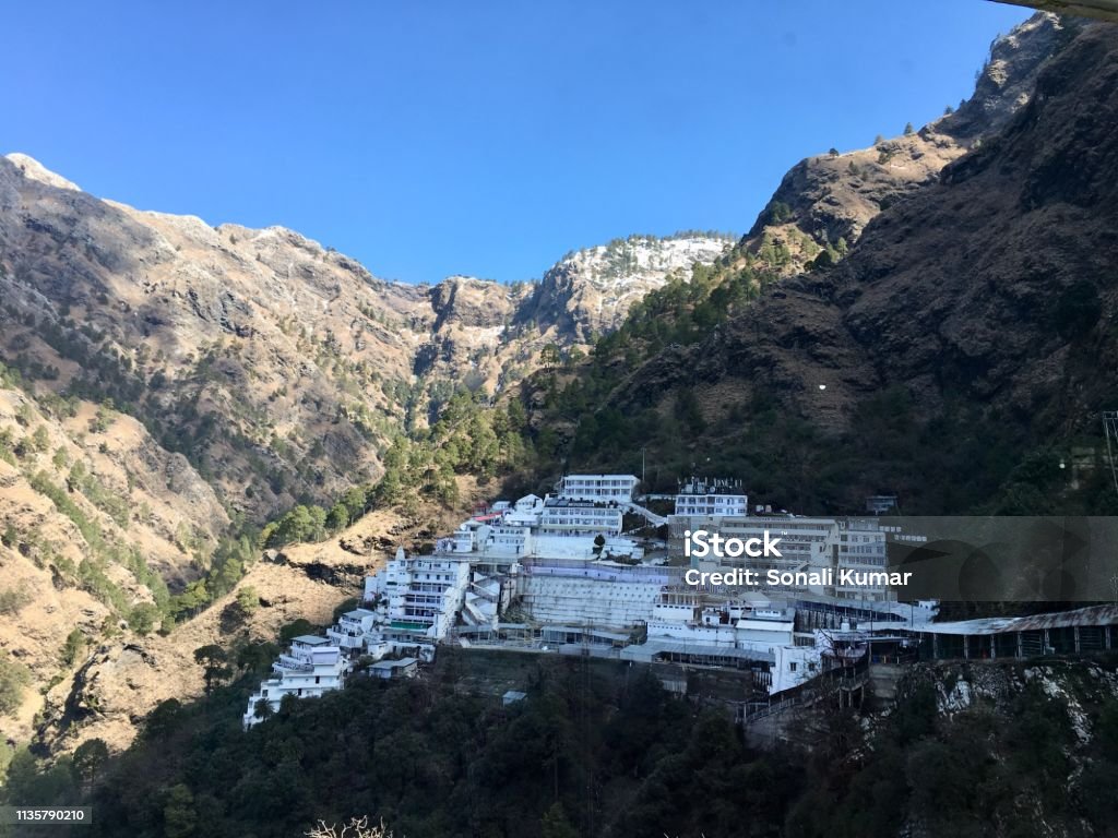 Đền Shri Mata Vaishno Devi Hình ảnh Sẵn có - Tải xuống Hình ảnh Ngay bây  giờ - Du lịch - Chủ đề, Du lịch - Kỳ nghỉ, Jammu - Jammu Và Kashmir - iStock