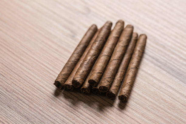 istock The small cigar on wood table 1135794631
