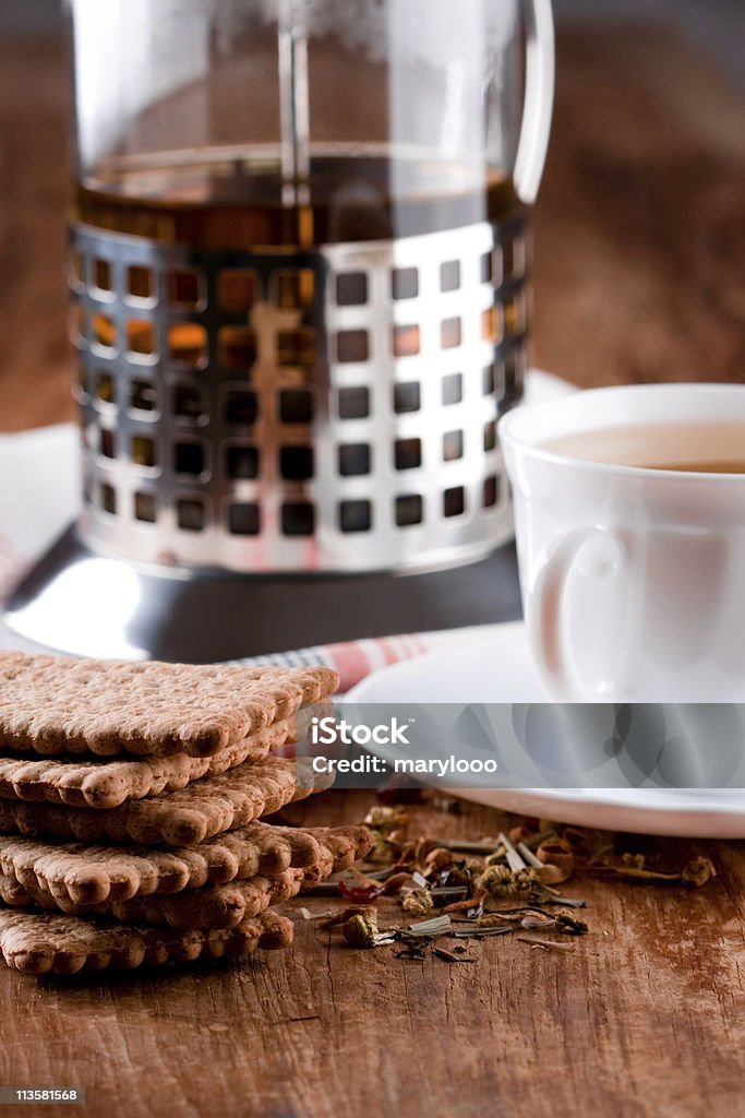 Herbata ziołowa i pliki cookie - Zbiór zdjęć royalty-free (Biały)