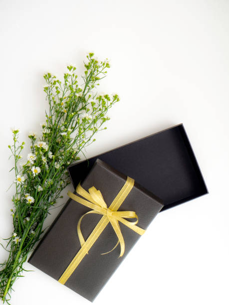 istock Romantic set, Rustic Gift box with gold ribbon and green 1135898537