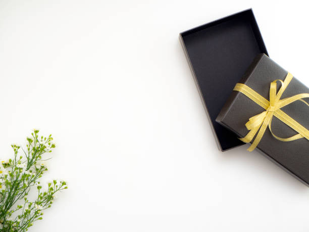 istock Romantic set, Rustic Gift box with gold ribbon and green 1135898550