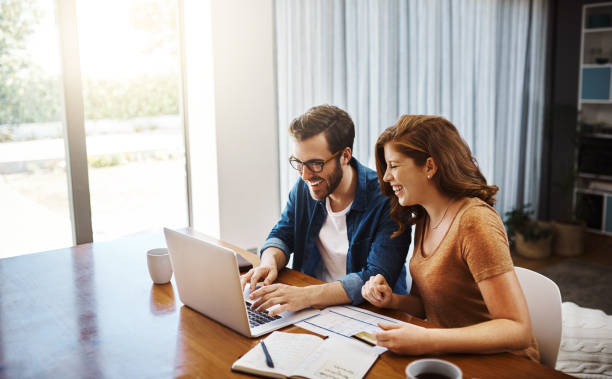 istock We're always looking for the best deals online 1135911894