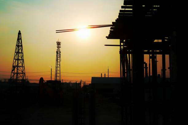 istock silhuette of construction site 1135951737