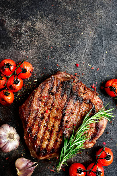 istock Grilled marbled beef steak with vegetables 1135952258