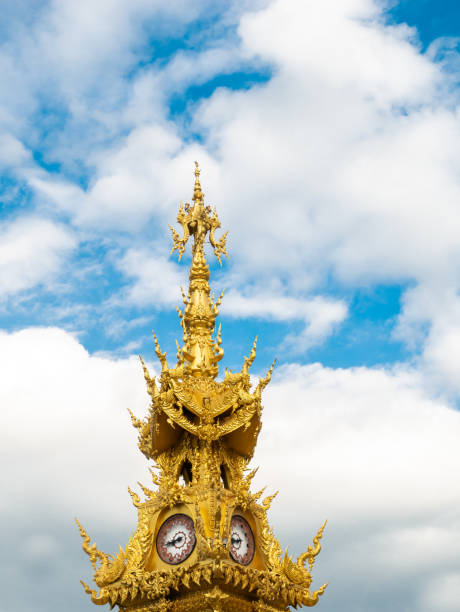 istock Golden Art Clocks on The Traffic Circle 1135955863