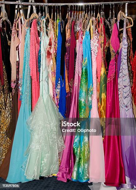 Kolorowe Taniec Sukienki - zdjęcia stockowe i więcej obrazów Suknia wieczorowa - Suknia wieczorowa, Bal studencki, Biały