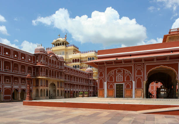 джайпур, городской дворец - jaipur city palace стоковые фото и изображения