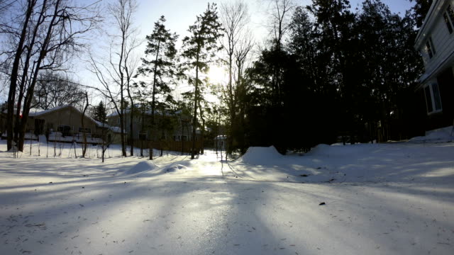 Time-lapse：Sunset over the backyard of the Ottawa house in the winter