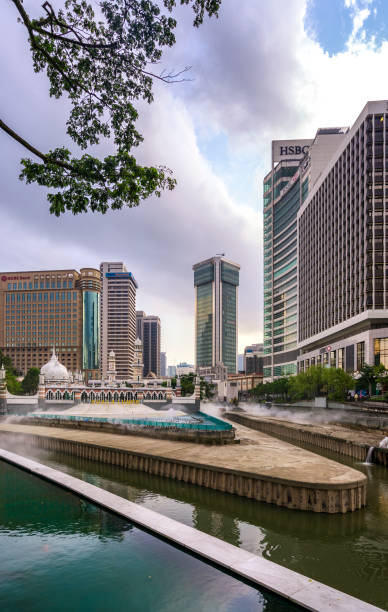 istock Mist in the city. 1136015876