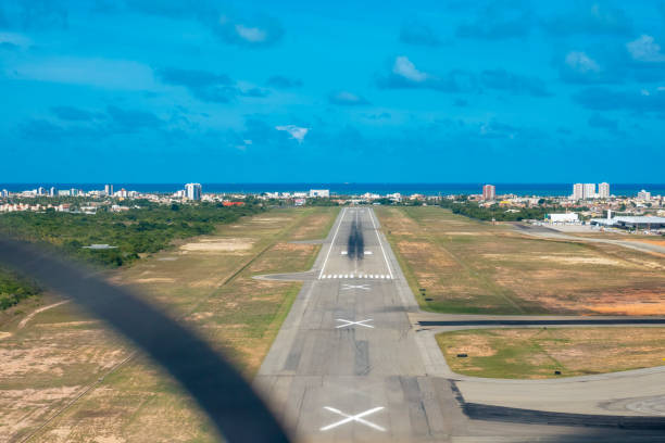 istock Landing in Aracaju Airport 1136027429