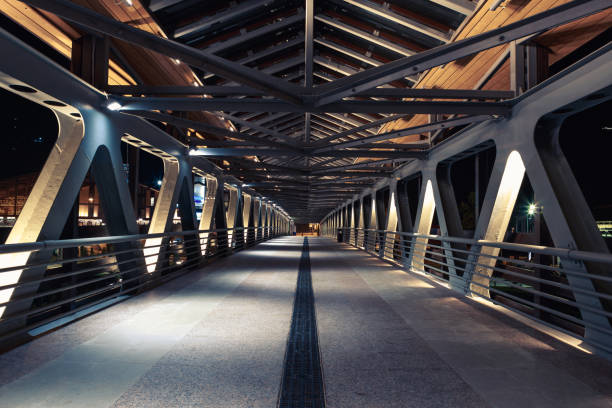 istock Night geometry of the bridge 1136121196