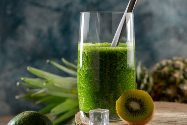 istock Green detox smoothie 1136136645
