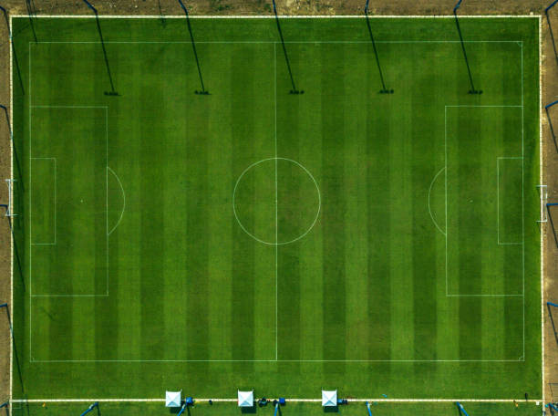 サッカー場の上面図。 - soccer field soccer corner stadium ストックフォトと画像