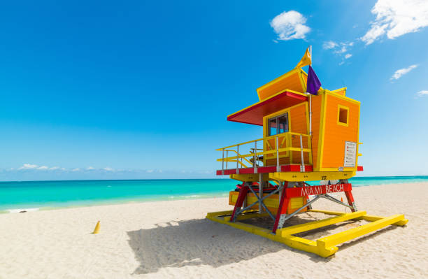 istock Colorful lifeguard tower under a clear sky in Miami Beach 1136233915