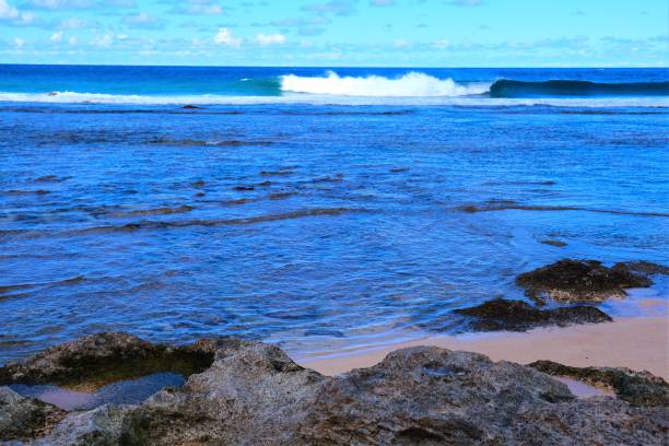 istock Rocky Point surf spot waves, Sunset, North Shore, Oahu, HI 1136285955