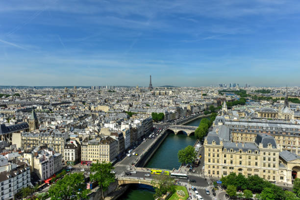 istock Paris, France Skyline 1136303418
