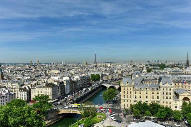 istock Paris, France Skyline 1136304275